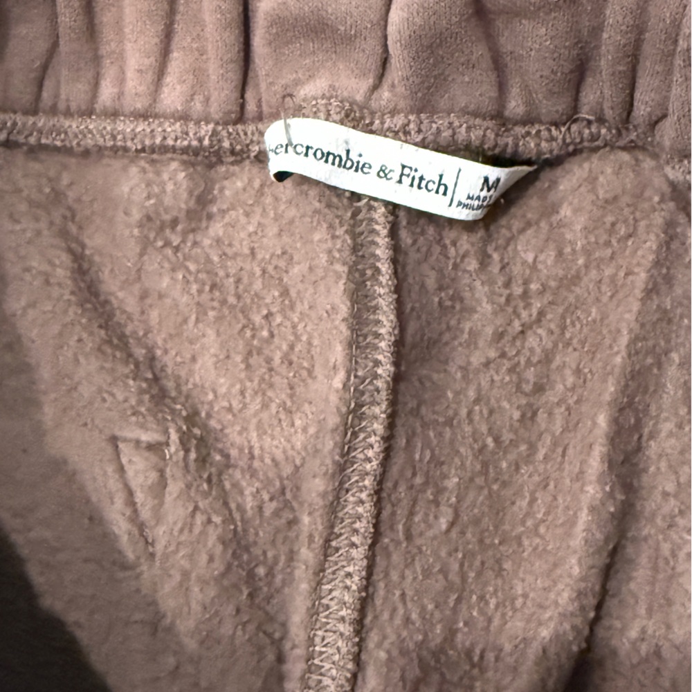 Abercrombie & Fitch women’s sweatpants - Picture 2 of 2